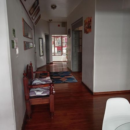 Hostal Posada Del Maple Quito Buitenkant foto