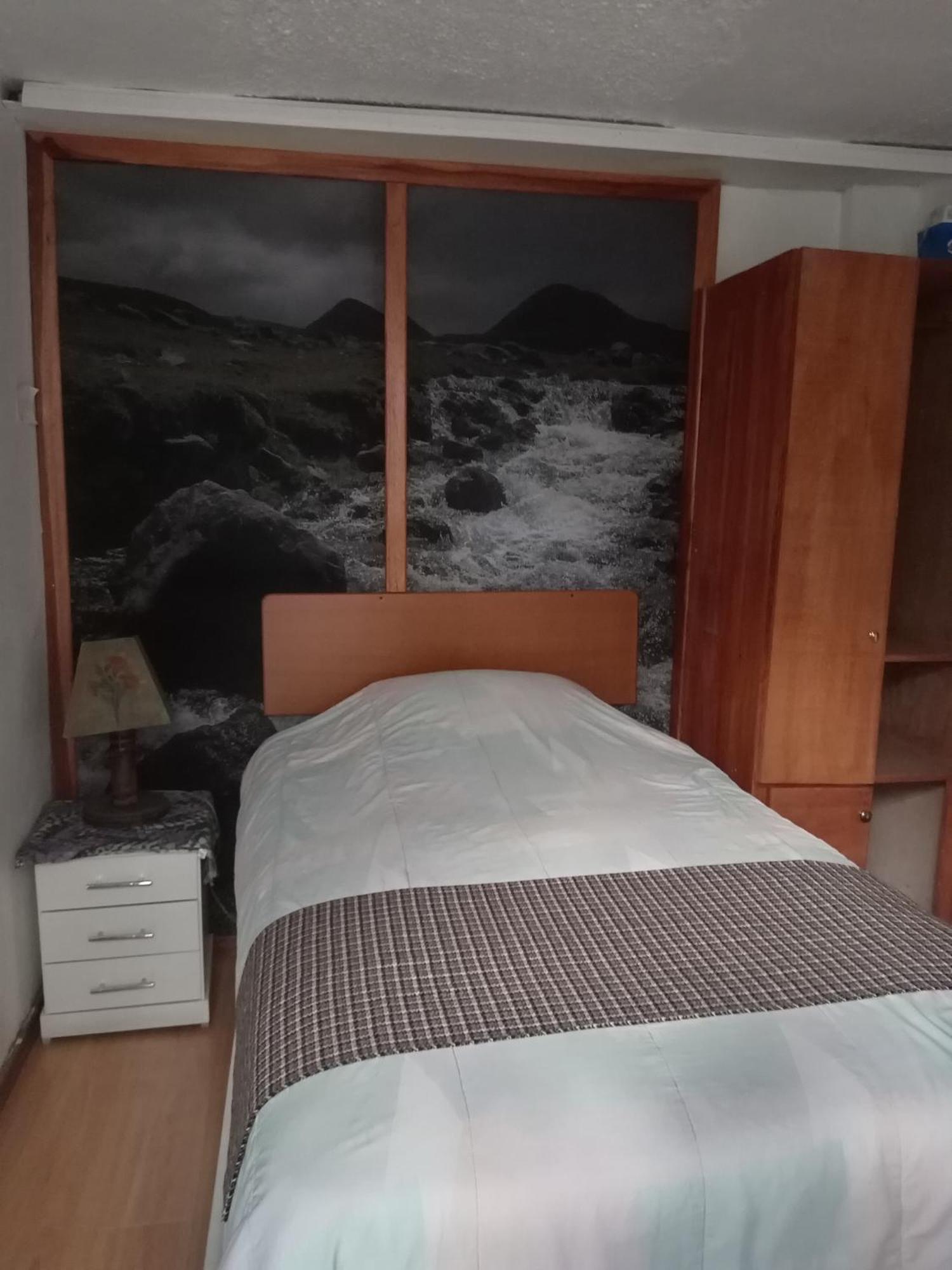 Hostal Posada Del Maple Quito Buitenkant foto