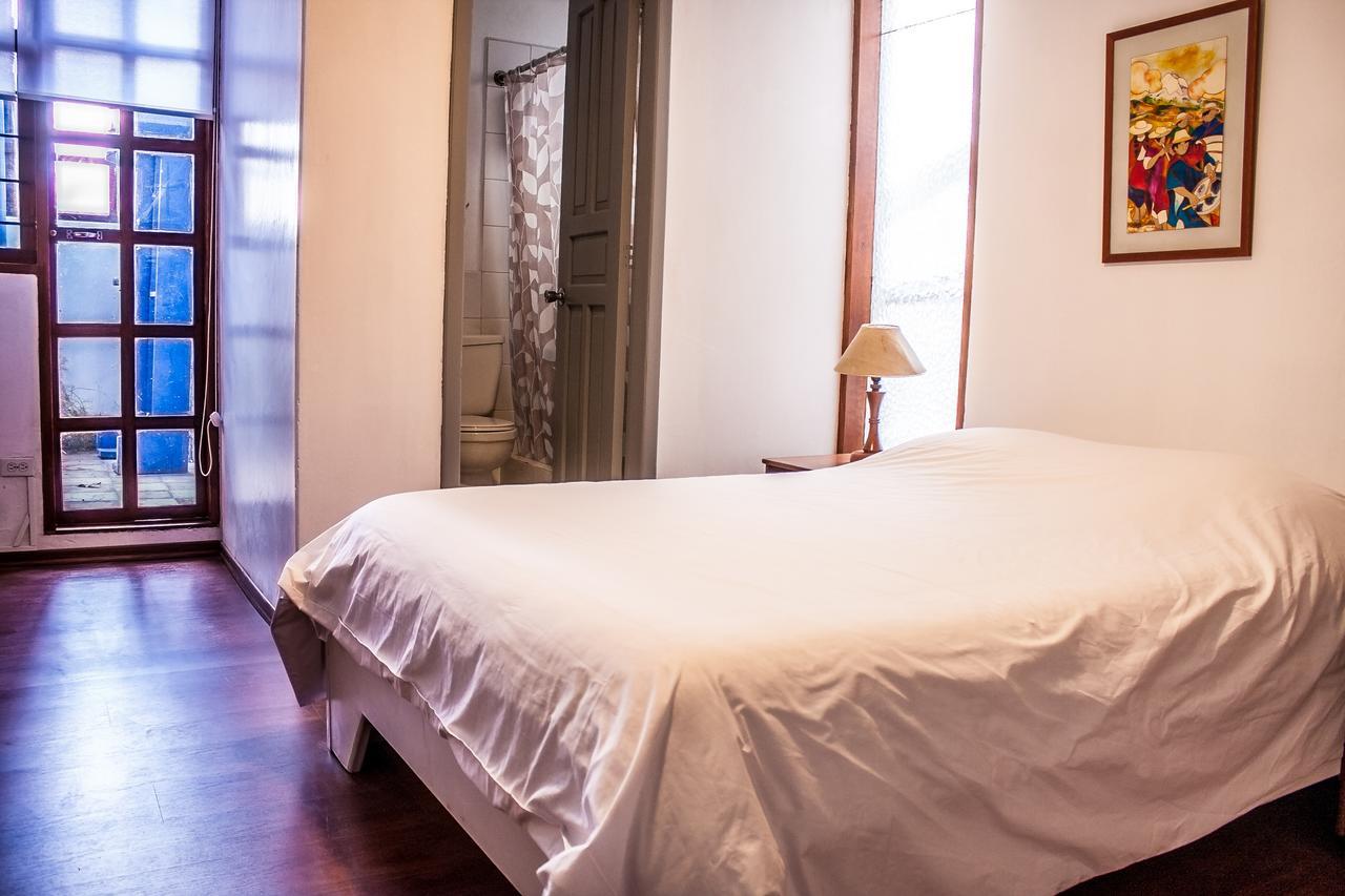 Hostal Posada Del Maple Quito Buitenkant foto